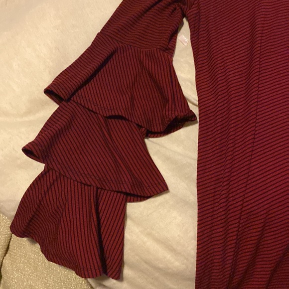 Top - Picture 2 of 4